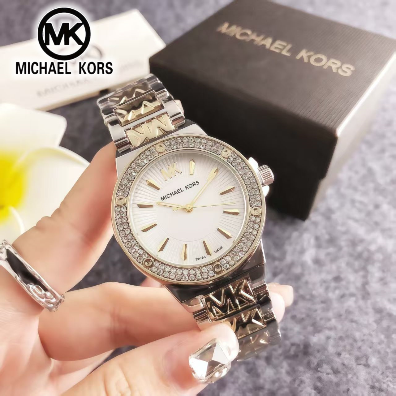 Luxury Watch Photo - Michael Kors Luxury Business Women's Watch