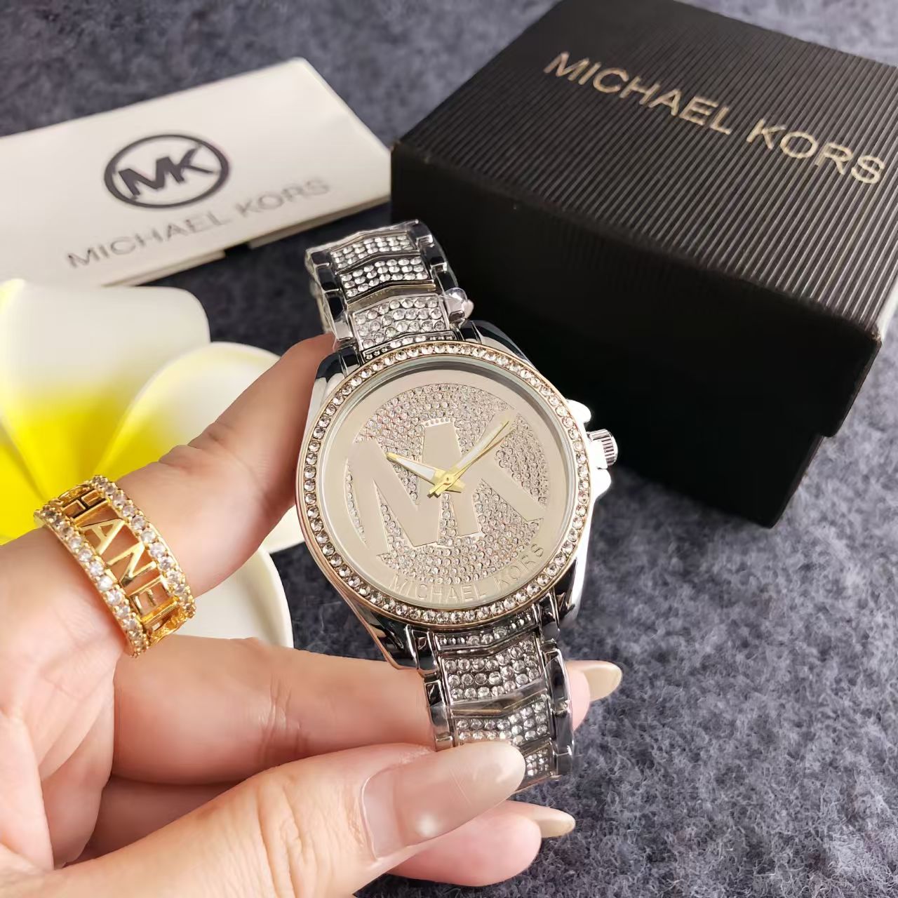 Michael Kors New Fashionable a - Luxury Watch Photo ulasan dan harga